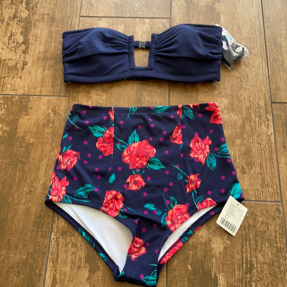 URBAN OUTFITTERS Out From Under floral swim suit S